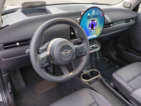 Certified 2025 MINI Cooper S image 10