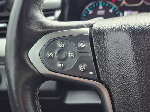 Used 2015 Chevrolet Suburban LT image 37