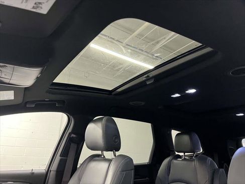 Certified 2022 Buick Enclave Premium w/ Experience Buick Package image 20