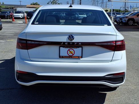 Used 2025 Volkswagen Jetta S FWD image 5