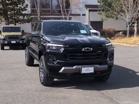 Used 2024 Chevrolet Colorado Z71 w/ Z71 Convenience Package 2 image 3