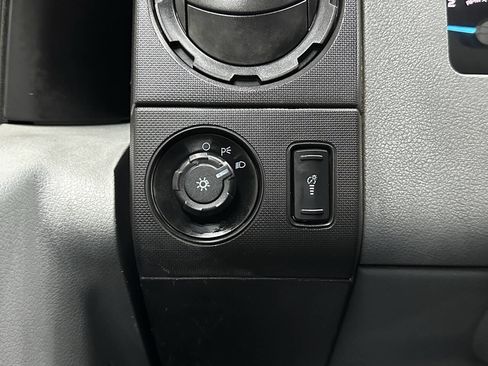 Used 2015 Ford F350 XL image 23