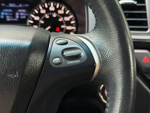 Used 2015 Nissan Pathfinder SV AWD/4WD image 14