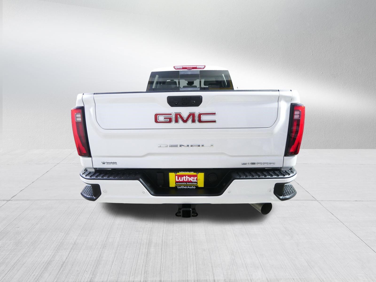 Used 2024 GMC Sierra 2500 Denali w/ Denali Reserve Package AWD/4WD image 6
