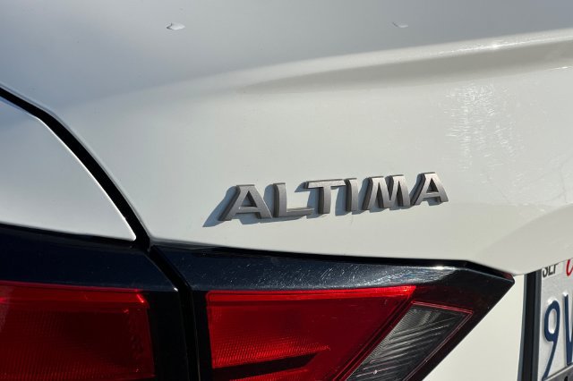 Used 2025 Nissan Altima 2.5 SR FWD image 33