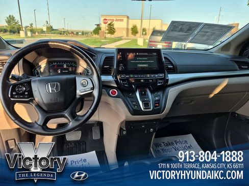 Used 2018 Honda Odyssey EX-L image 12
