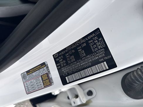 Used 2025 Hyundai Santa Cruz SEL FWD image 34