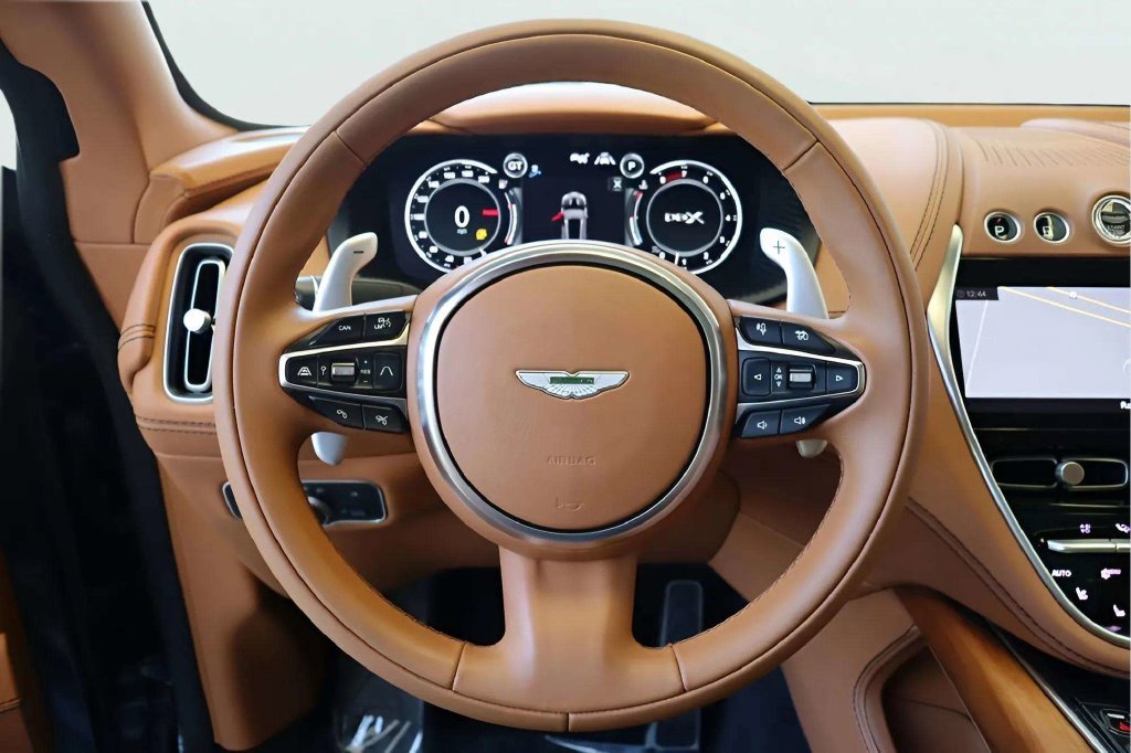 Used 2022 Aston Martin DBX AWD/4WD image 15