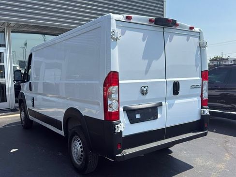 Used 2025 RAM ProMaster 2500 w/ Convenience Group FWD image 7