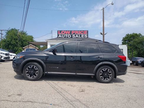 Used 2019 Nissan Pathfinder SV w/ Rock Creek Edition FWD image 2
