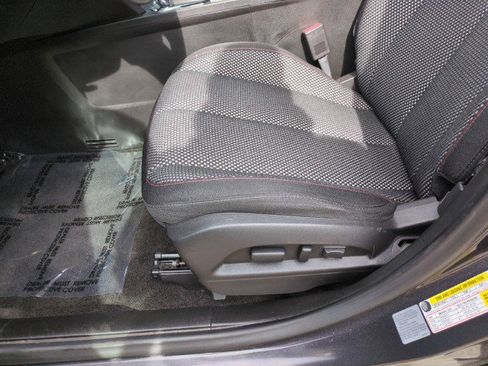 Used 2016 Chevrolet Equinox LT w/ Convenience Package image 16