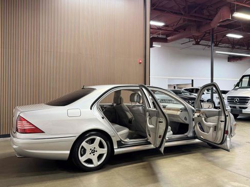 Used 2006 Mercedes-Benz S 500 image 14