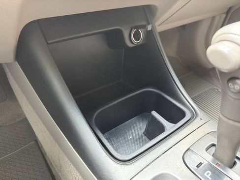 Used 2004 Toyota Camry LE FWD image 33
