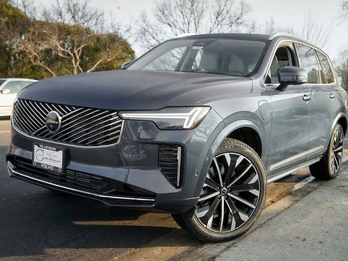 New 2026 Volvo XC90 T8 Ultra w/ Protection Package Premier image 2