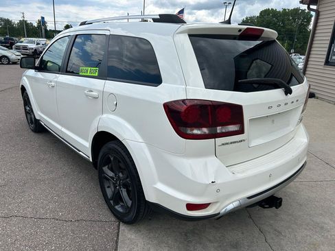Used 2018 Dodge Journey Crossroad w/ Nav & Sun Group FWD image 7
