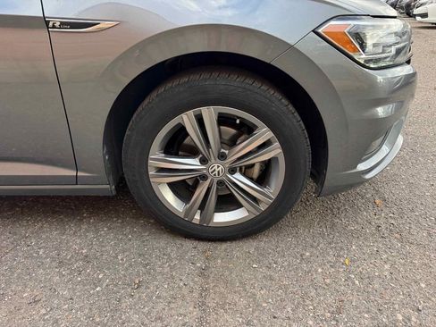 Used 2019 Volkswagen Jetta R-Line image 9