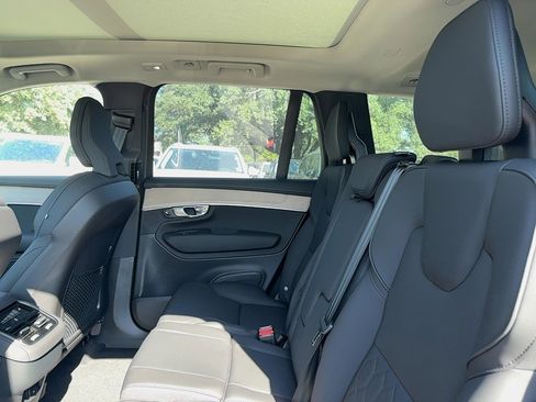New 2026 Volvo XC90 B5 Plus image 17