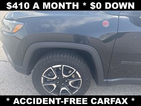 Used 2024 Jeep Compass Trailhawk w/ Sun and Sound Group image 9