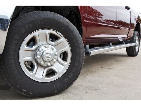 Used 2024 RAM 2500 Tradesman w/ Chrome Appearance Group AWD/4WD image 28