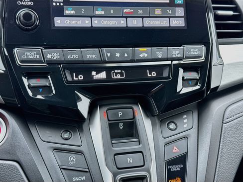 Used 2024 Honda Odyssey EX-L image 12