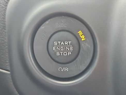 Used 2023 Jeep Wrangler Unlimited Sahara w/ Cold Weather Group image 26