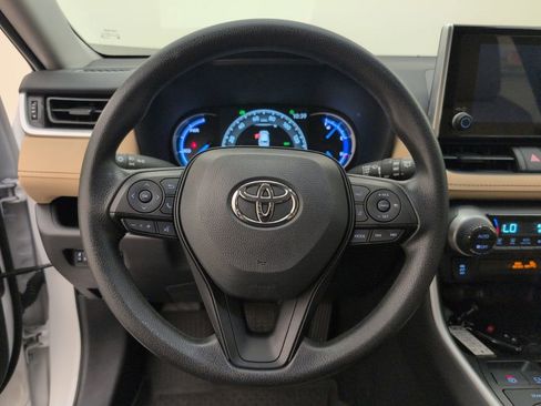 Used 2025 Toyota RAV4 XLE AWD/4WD image 34