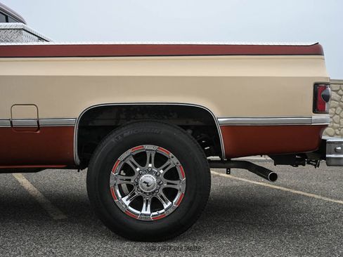 Used 1987 Chevrolet C/K Truck 2500 RWD image 5