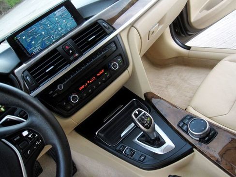 Used 2014 BMW 328i xDrive Wagon image 21