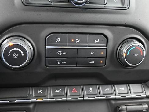 Used 2021 Chevrolet Silverado 1500 Custom image 24