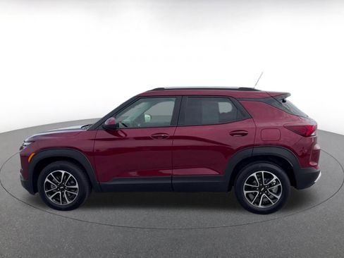 Used 2025 Chevrolet TrailBlazer LT image 8