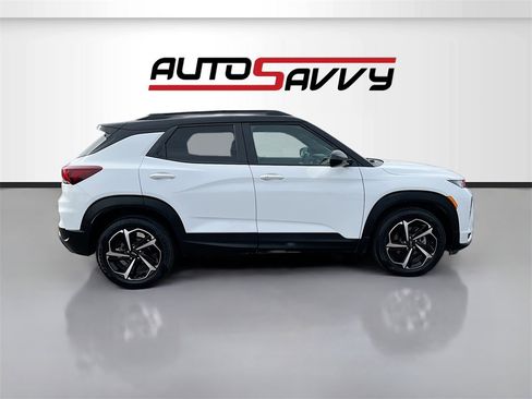 Used 2021 Chevrolet TrailBlazer RS w/ Technology Package image 8