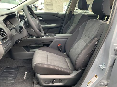 New 2026 Nissan Rogue SV FWD image 17