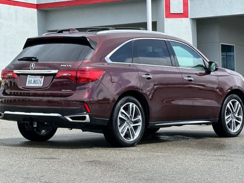 Used 2017 Acura MDX SH-AWD w/ Advance Package image 2