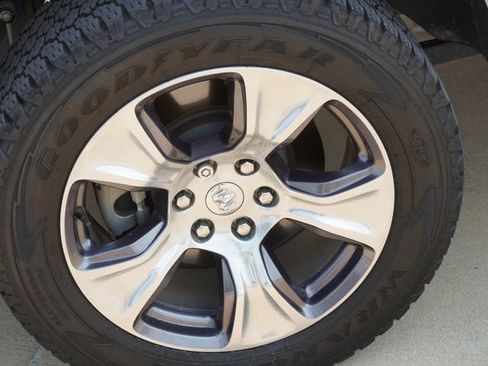 Used 2023 RAM 1500 Laramie AWD/4WD image 11