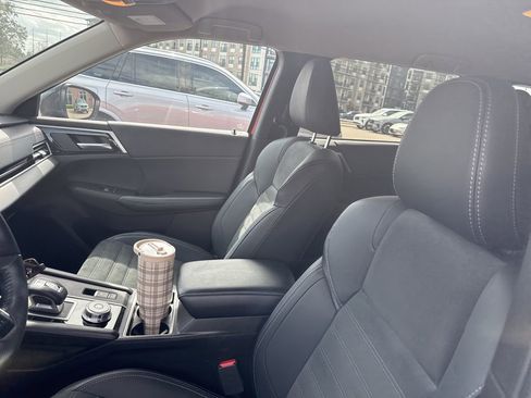 Used 2024 Mitsubishi Outlander SE image 18