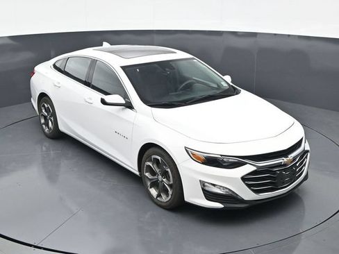 Used 2024 Chevrolet Malibu LT FWD image 32