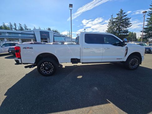 Used 2024 Ford F350 Platinum AWD/4WD image 8