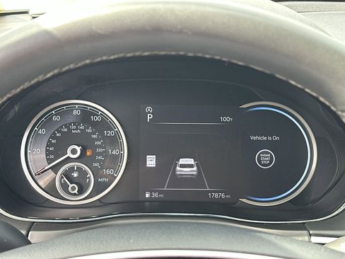 Used 2025 Genesis GV70 2.5T AWD/4WD image 10