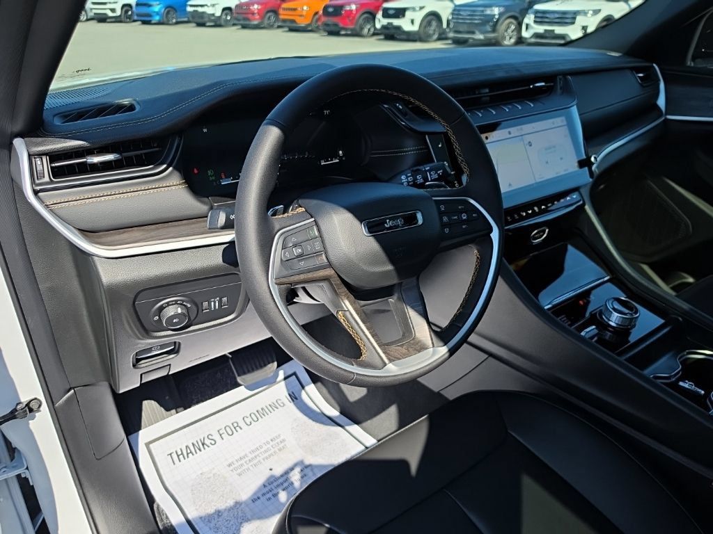 New 2026 Jeep Grand Cherokee L Limited AWD/4WD image 15