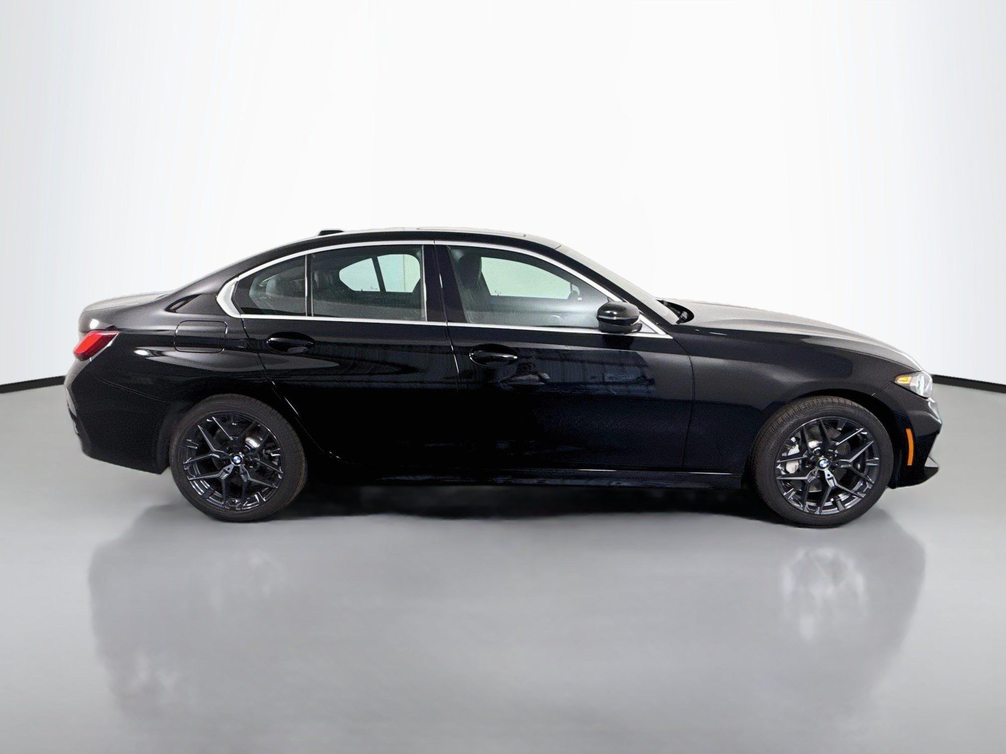 Used 2026 BMW 330i xDrive Sedan AWD/4WD image 11