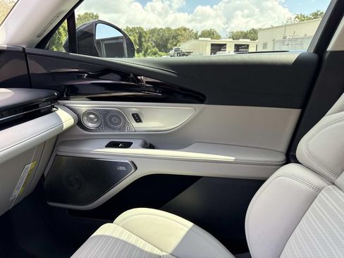 New 2026 Lincoln Nautilus Reserve AWD/4WD image 22