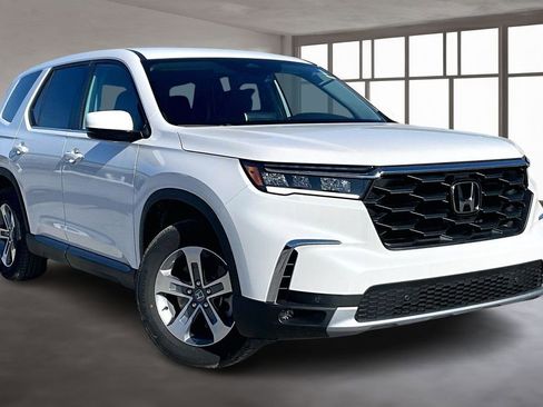 New 2025 Honda Pilot EX-L image 2