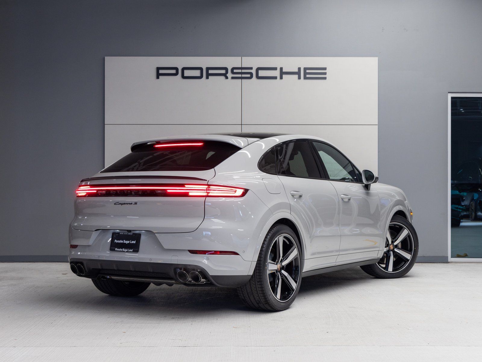 Certified 2026 Porsche Cayenne S AWD/4WD image 7