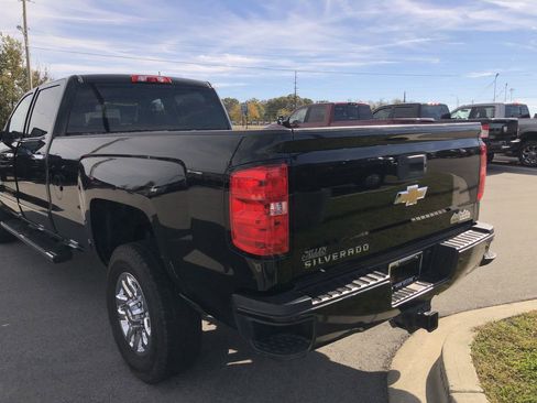 Used 2019 Chevrolet Silverado 3500 High Country w/ Duramax Plus Package image 4