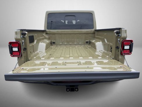 New 2026 Jeep Gladiator Rubicon AWD/4WD image 8