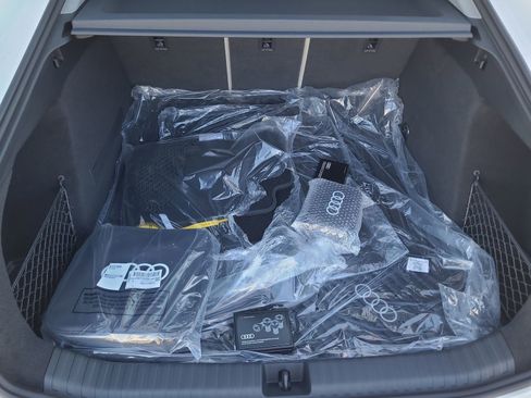 New 2025 Audi A6 e-tron Premium Plus image 8