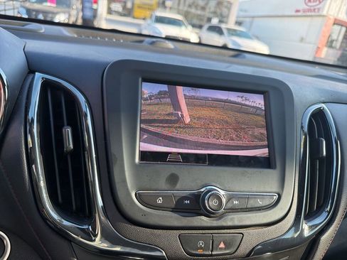 Used 2023 Chevrolet Equinox RS FWD image 5