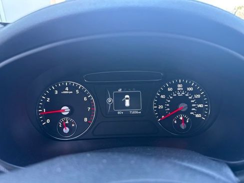 Used 2017 Kia Sorento AWD w/ LX Convenience Package image 16