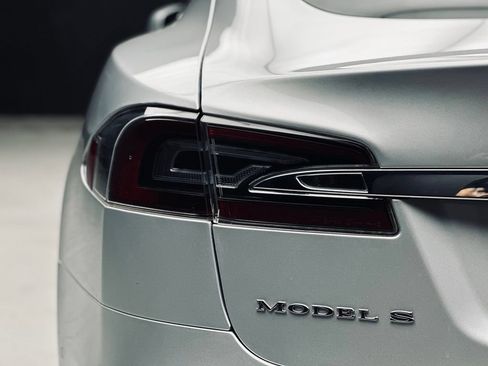 Used 2018 Tesla Model S 100D AWD/4WD image 15