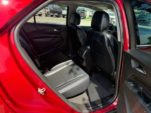 Used 2019 Chevrolet Equinox LT w/ Sun & Navigation Package AWD/4WD image 14